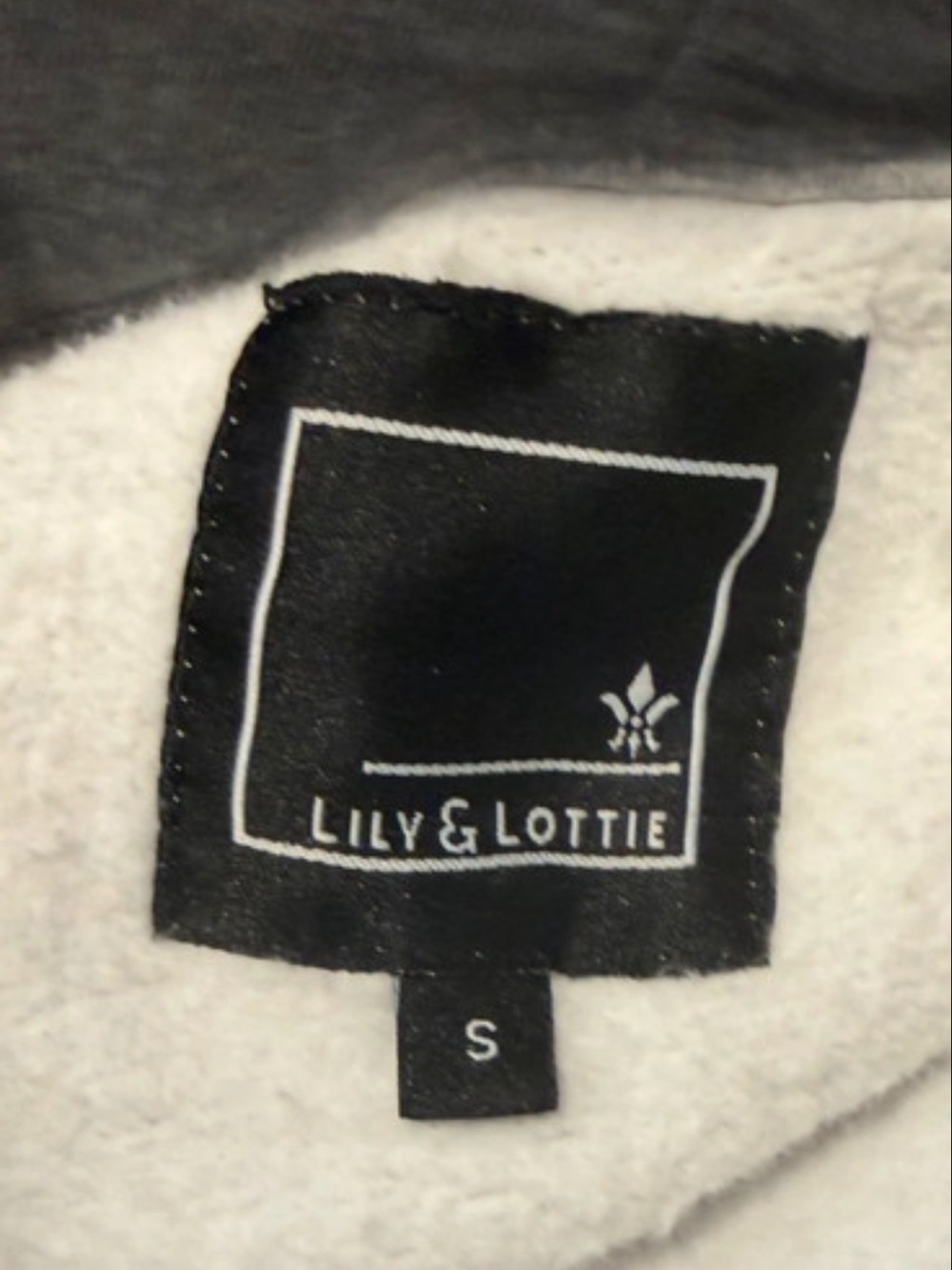 Lily & Lottie Essential Hoodie Size Small Light Gray Long Sleeves Heavyweight - Picture 9 of 12